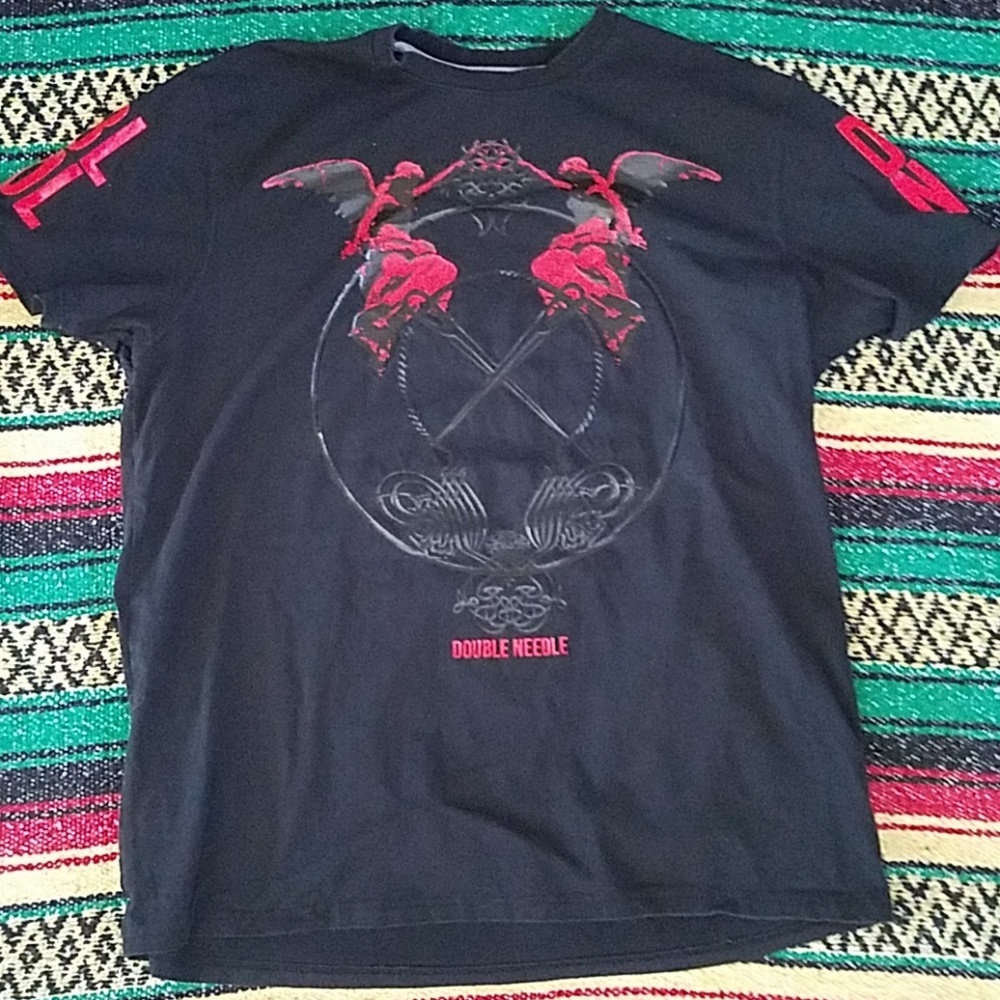 2x black double needle limited t-shirt